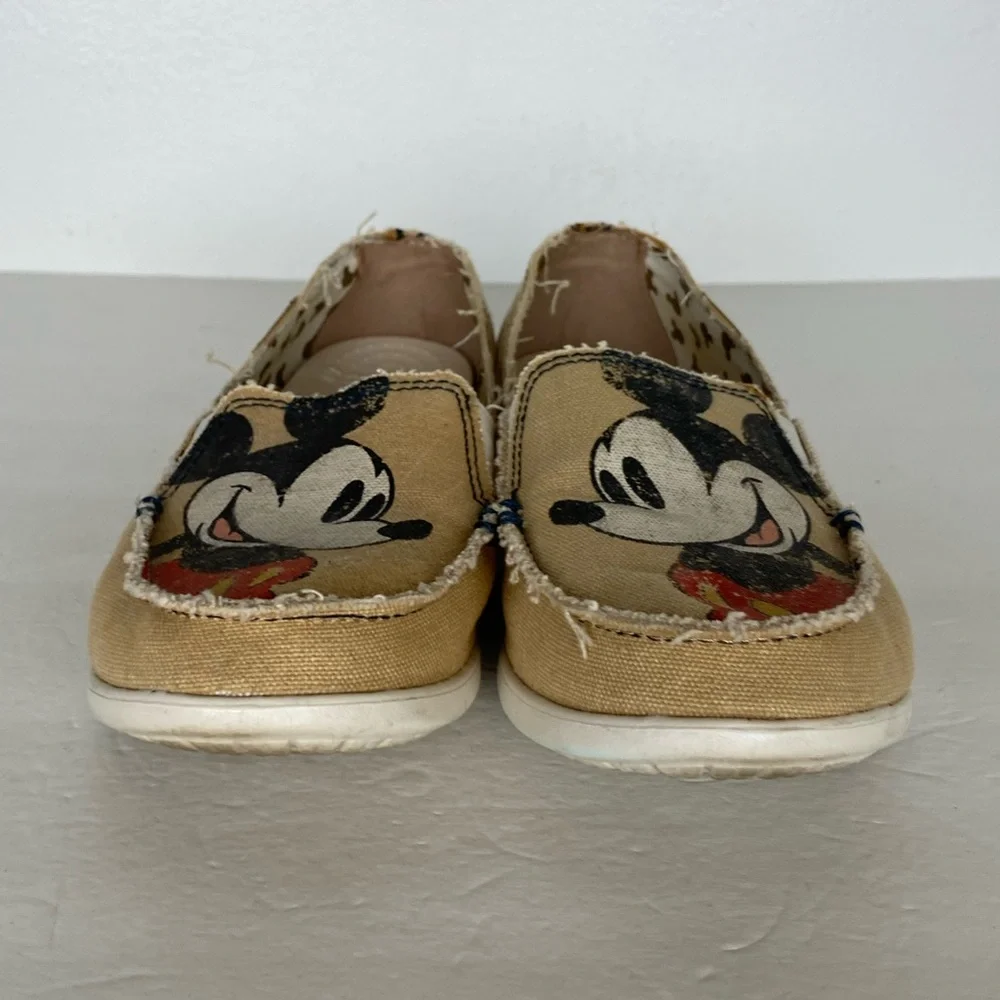 Crocs‎ Disney Mickey Mouse Women's Loafers Size 6 W Cream Comfort Flat Slip On